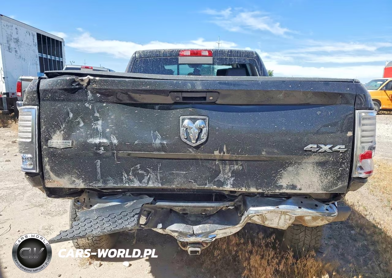 2016 Ram 3500 Laramie VIN:3C63R3ML5GG226735 - 6