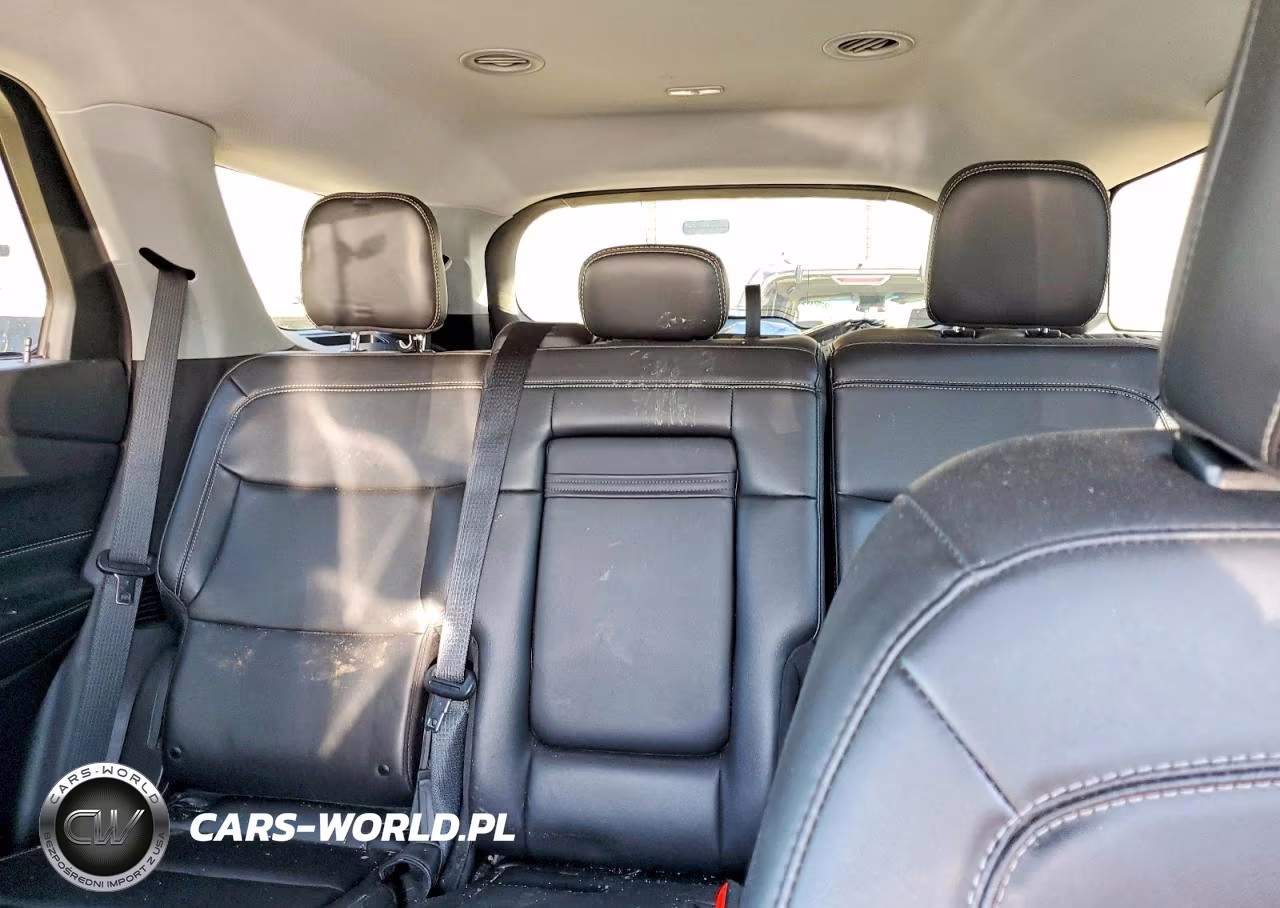 2023 Ford Explorer Xlt VIN:1FMSK8DH9PGA60096 - 10
