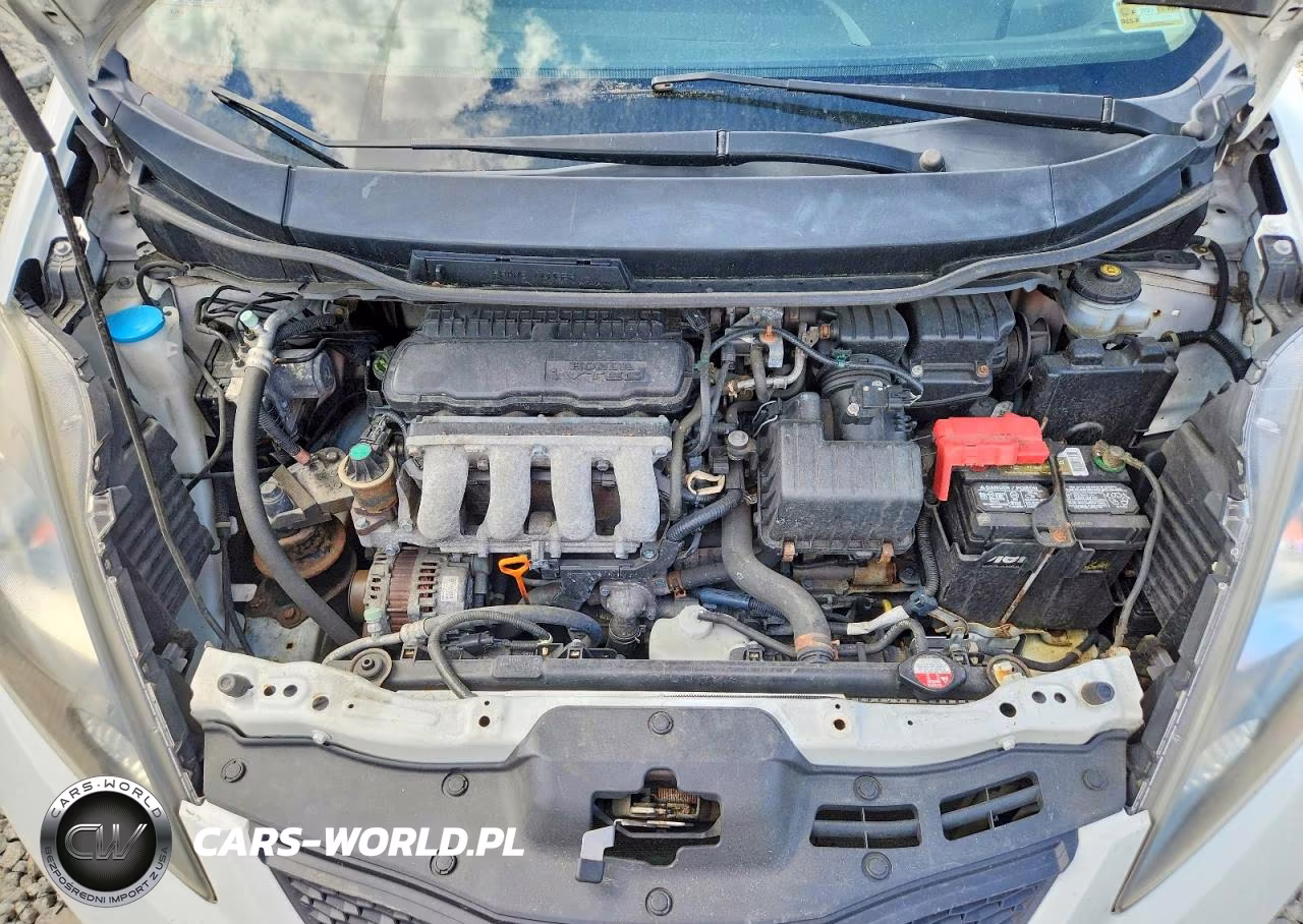 2013 Honda Fit VIN:JHMGE8H32DC037017 - 11