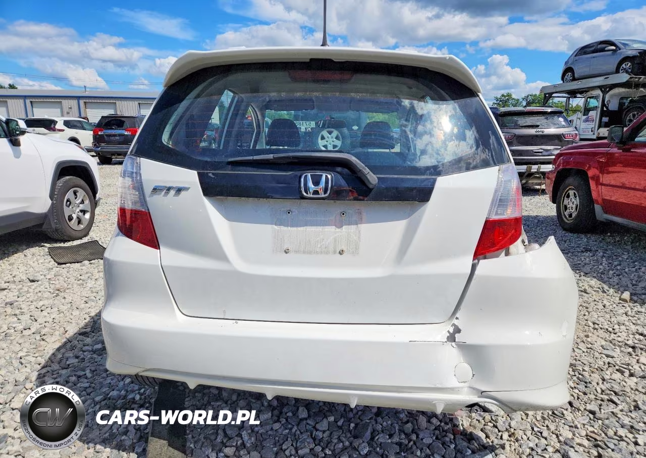2013 Honda Fit VIN:JHMGE8H32DC037017 - 6