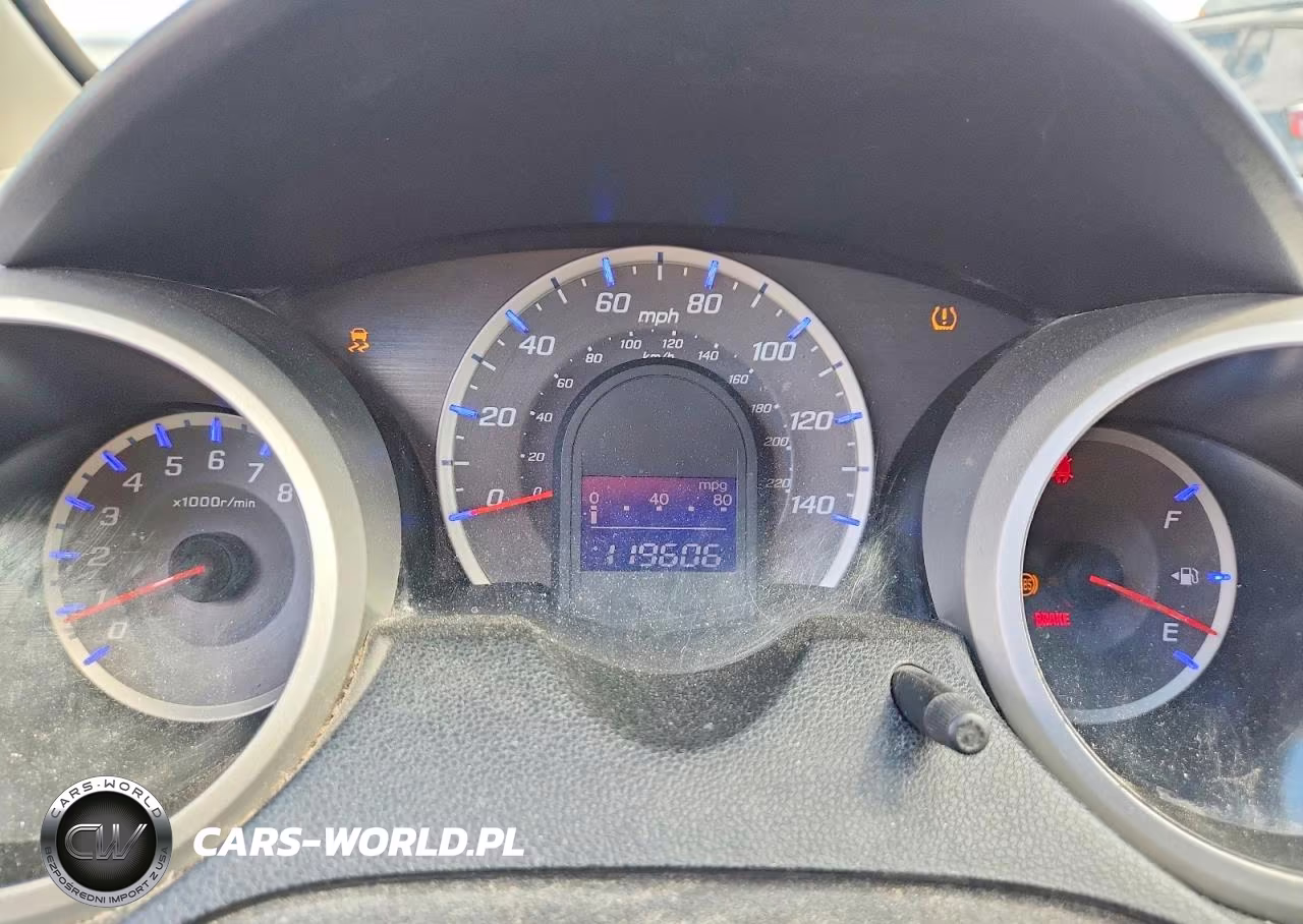 2013 Honda Fit VIN:JHMGE8H32DC037017 - 9