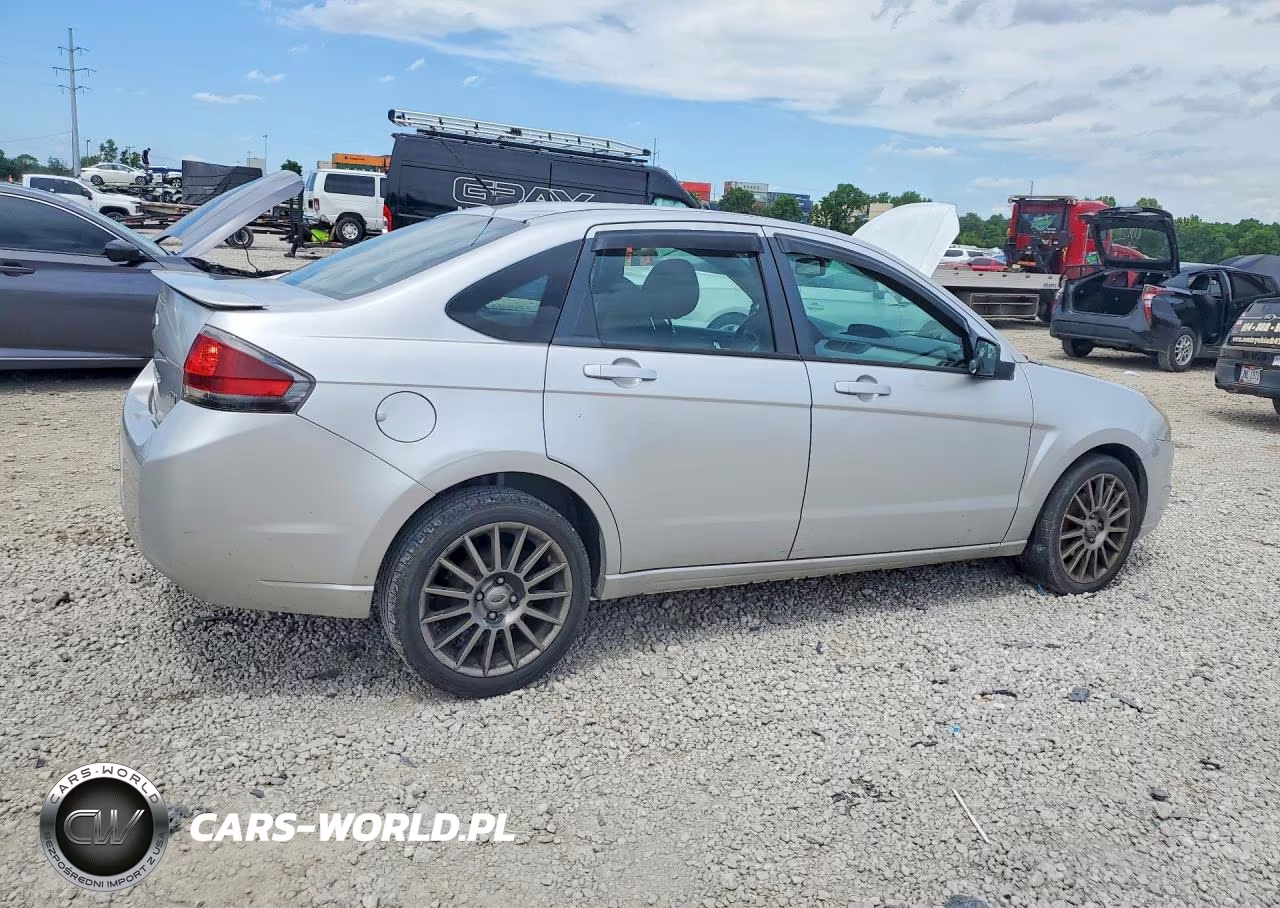 2010 Ford Focus Ses VIN:1FAHP3GN9AW197403 - 3