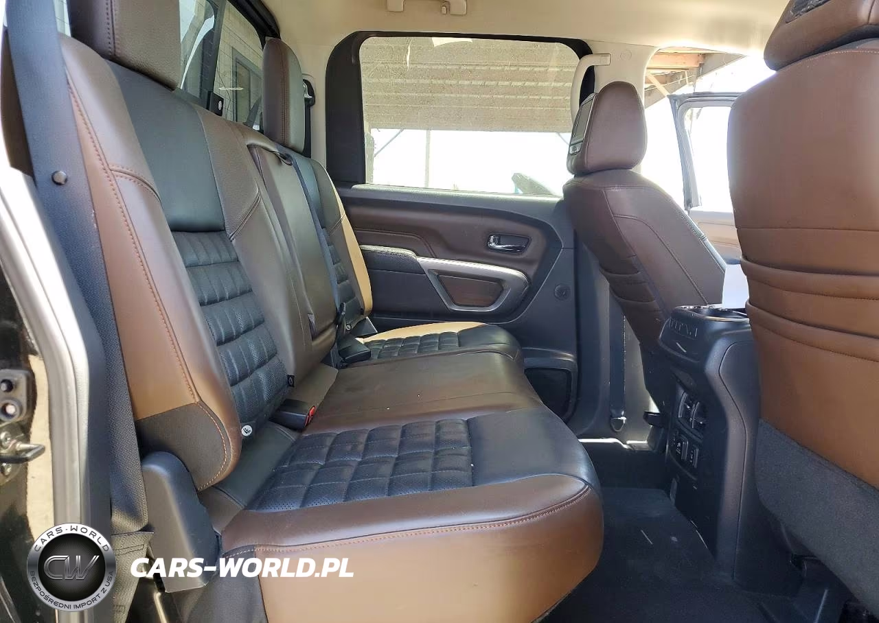 2017 Nissan Titan Platinum Reserve VIN:1N6AA1E54HN572227 - 10