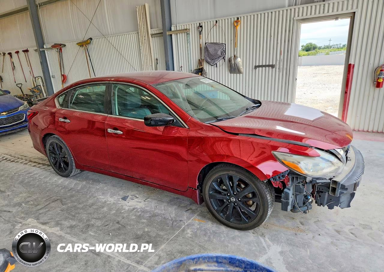 2017 Nissan Altima 2.5 Sr VIN:1N4AL3AP3HC231824 - 4