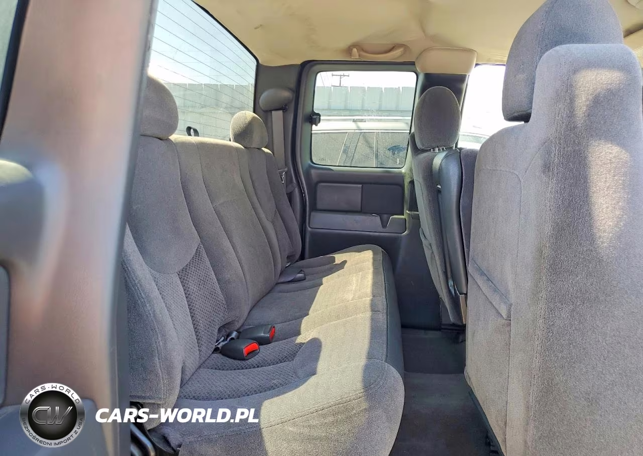 2005 Chevrolet Silverado C1500 VIN:2GCEC19V851205773 - 10
