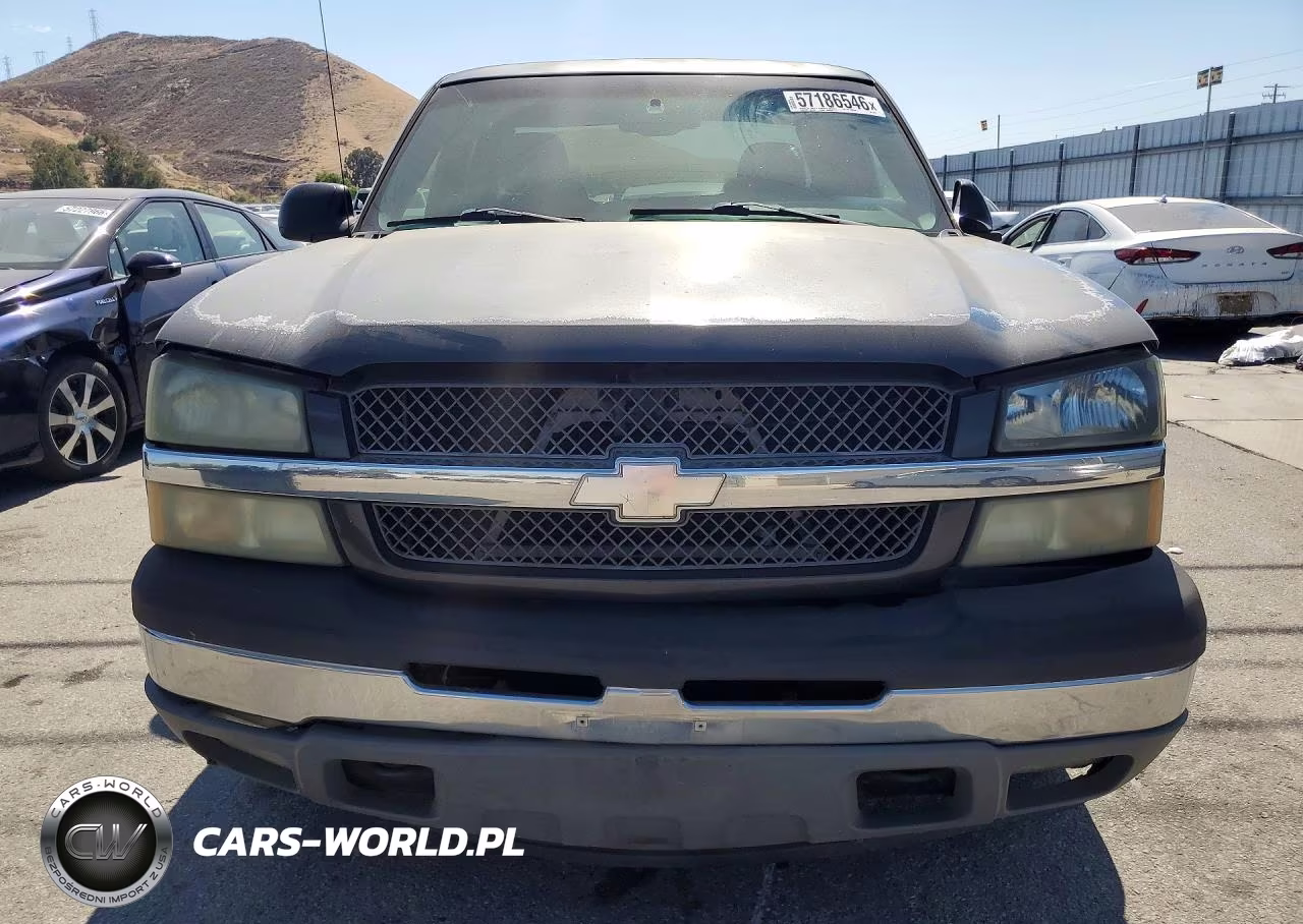 2005 Chevrolet Silverado C1500 VIN:2GCEC19V851205773 - 5