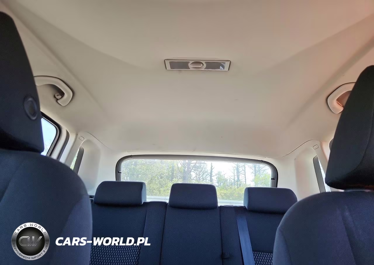2011 Volkswagen Tiguan VIN:WVGBV7AX2BW524096 - 10