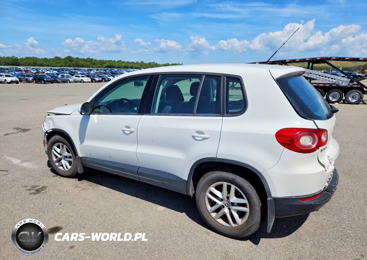 2011 Volkswagen Tiguan VIN:WVGBV7AX2BW524096 - 2