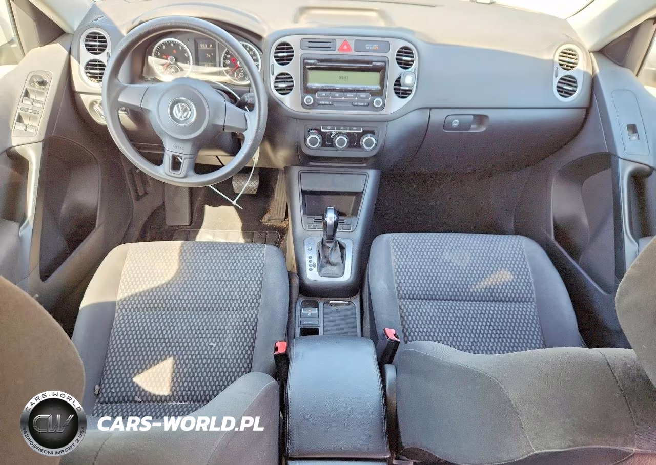 2011 Volkswagen Tiguan VIN:WVGBV7AX2BW524096 - 8