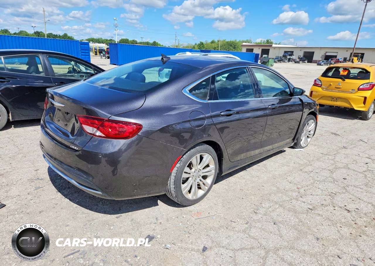 2015 Chrysler 200 Limited VIN:1C3CCCAB2FN754569 - 3