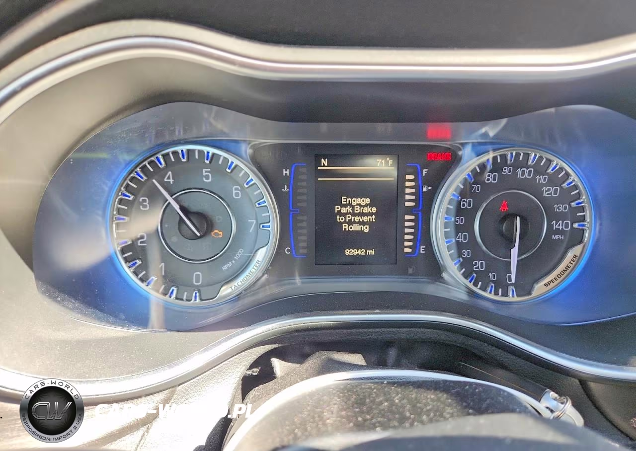 2015 Chrysler 200 Limited VIN:1C3CCCAB2FN754569 - 9