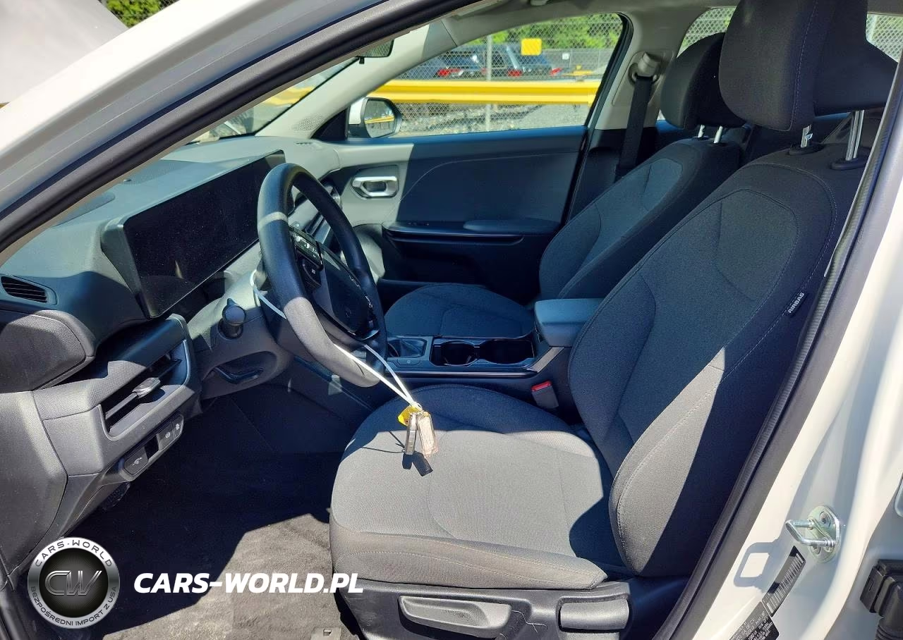 2025 Kia K4 Lxs VIN:3KPFT4DE9SE007277 - 7
