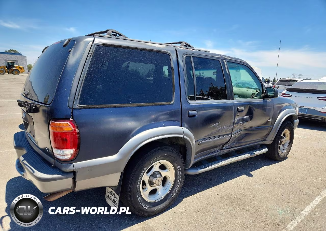 2000 Ford Explorer Xlt VIN:1FMZU73E7YZB31697 - 3