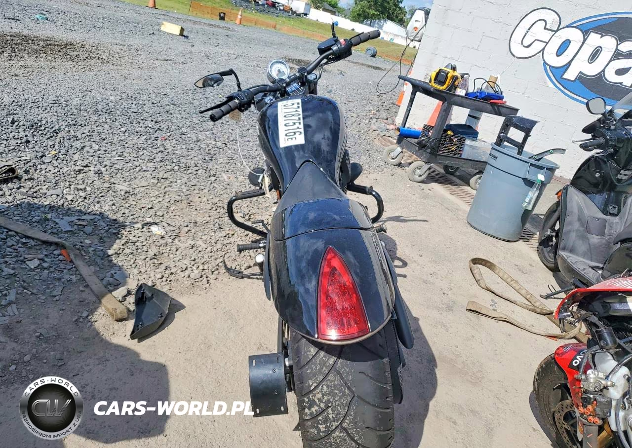 2013 Victory Motorcycles Hammer 8-Ball VIN:5VPHA36N0D3023983 - 4