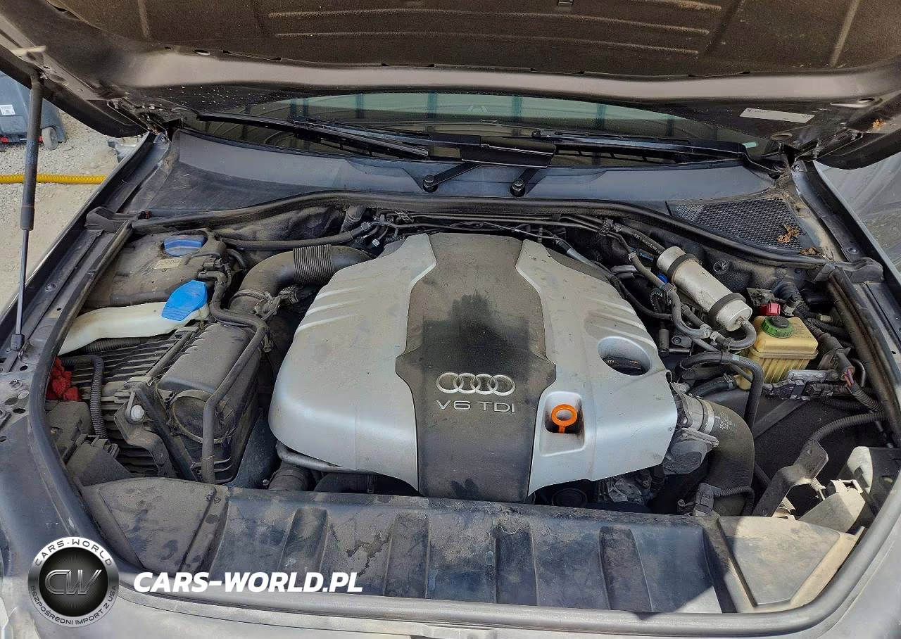 2013 Audi Q7 Premium Plus VIN:WA1LMAFE2DD009415 - 11