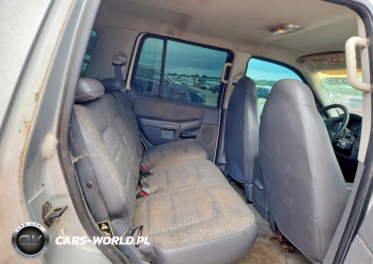 2002 Ford Explorer Xls VIN:1FMZU62E42UB93090 - 11
