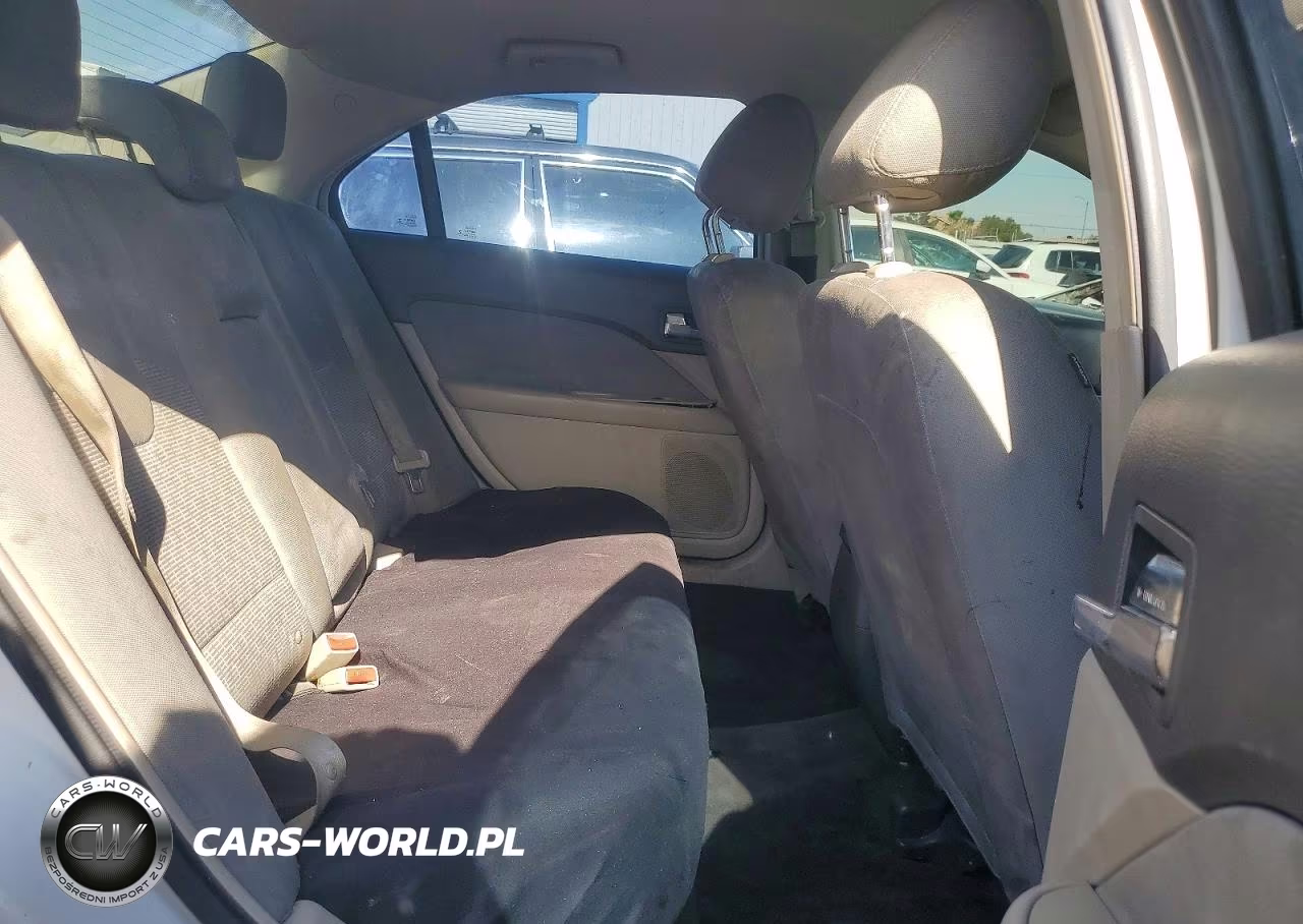 2012 Ford Fusion S VIN:3FAHP0GA1CR321990 - 10