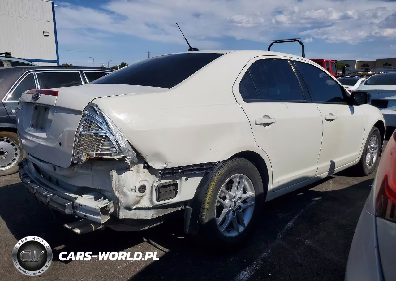 2012 Ford Fusion S VIN:3FAHP0GA1CR321990 - 3