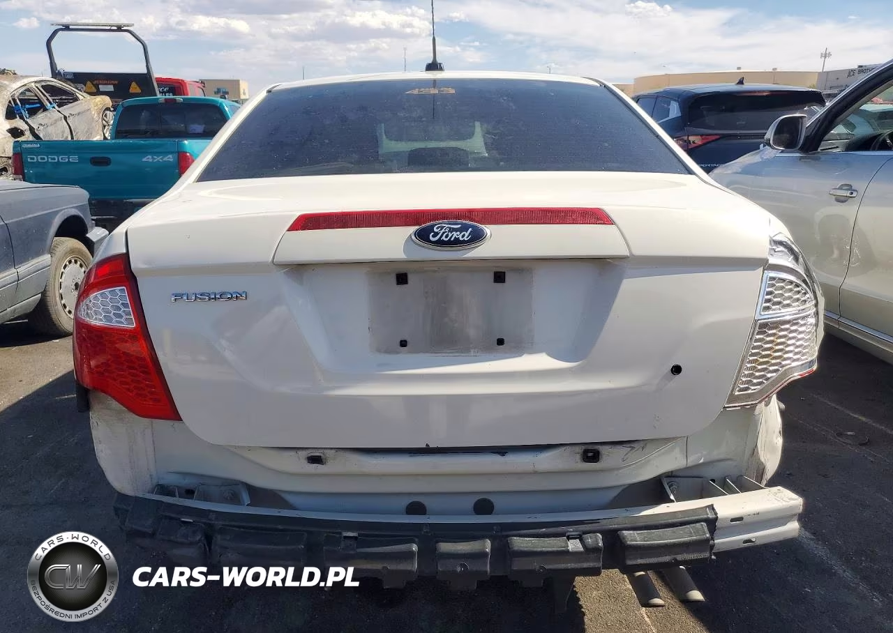 2012 Ford Fusion S VIN:3FAHP0GA1CR321990 - 6