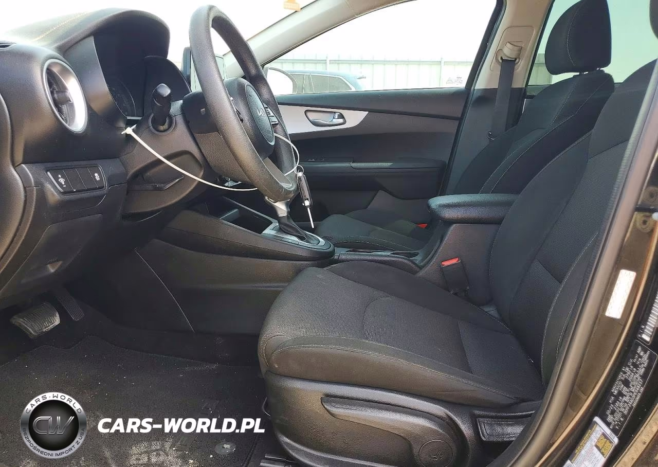 2023 Kia Forte Lxs VIN:3KPF24AD5PE648237 - 7