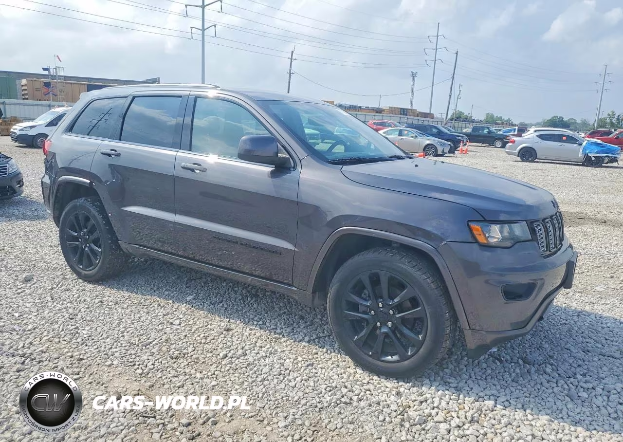 2018 Jeep Grand Cherokee Laredo VIN:1C4RJFAG7JC214924 - 4