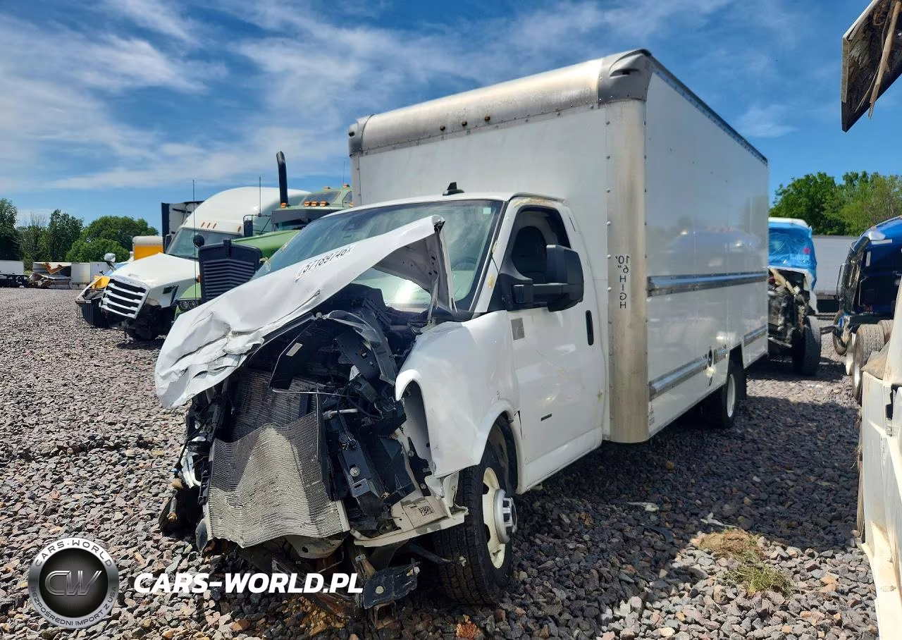 2021 GMC Savana Box Truck