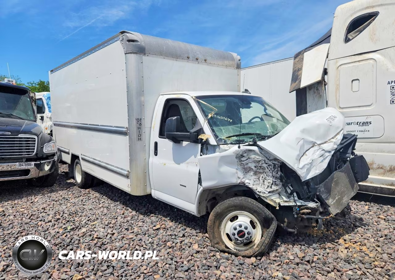 2021 GMC Savana Box Truck VIN:7GZ37TC73MN013288 - 4