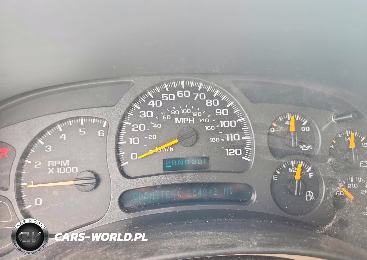 2003 Chevrolet Suburban C1500 VIN:3GNEC16Z73G208053 - 9