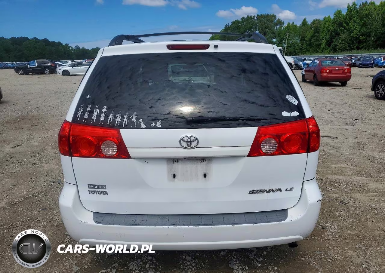 2010 Toyota Sienna Le 7-Passenger VIN:5TDKK4CC2AS303747 - 6