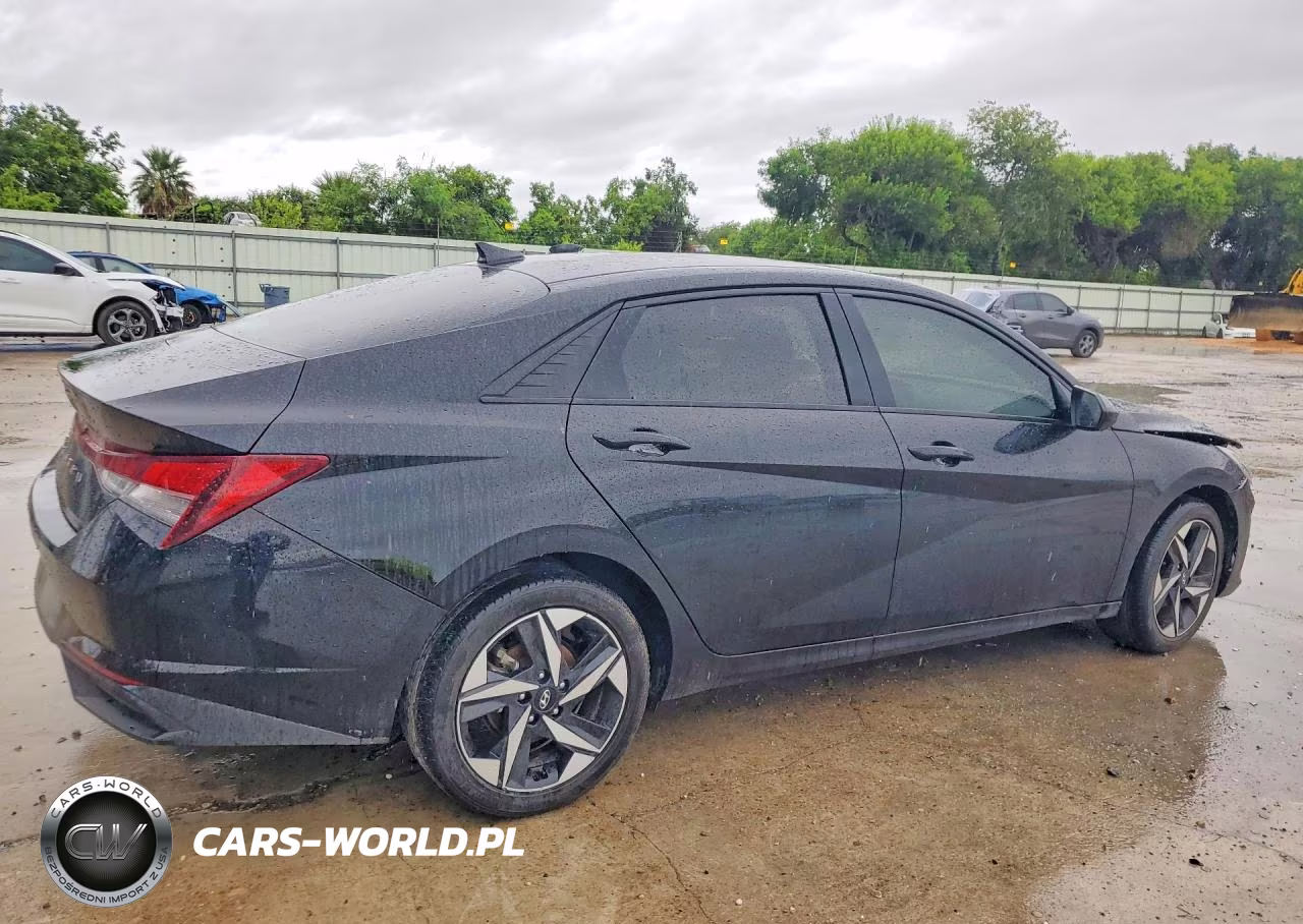 2023 Hyundai Elantra Sel VIN:KMHLS4AG1PU619649 - 3