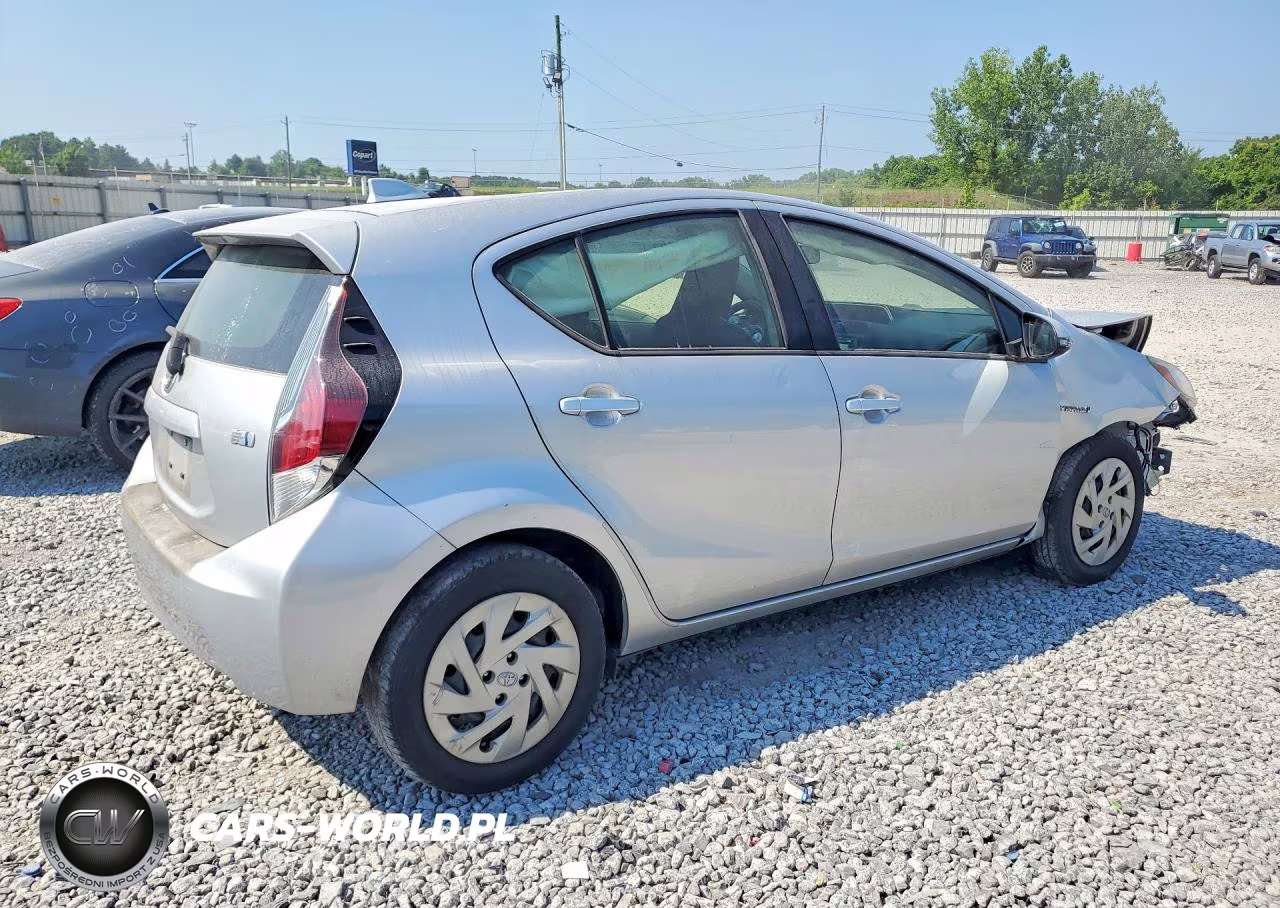 2016 Toyota Prius C One VIN:JTDKDTB30G1119466 - 3