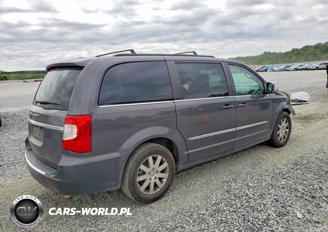 2015 Chrysler Town & Country Touring VIN:2C4RC1BG1FR513545 - 3