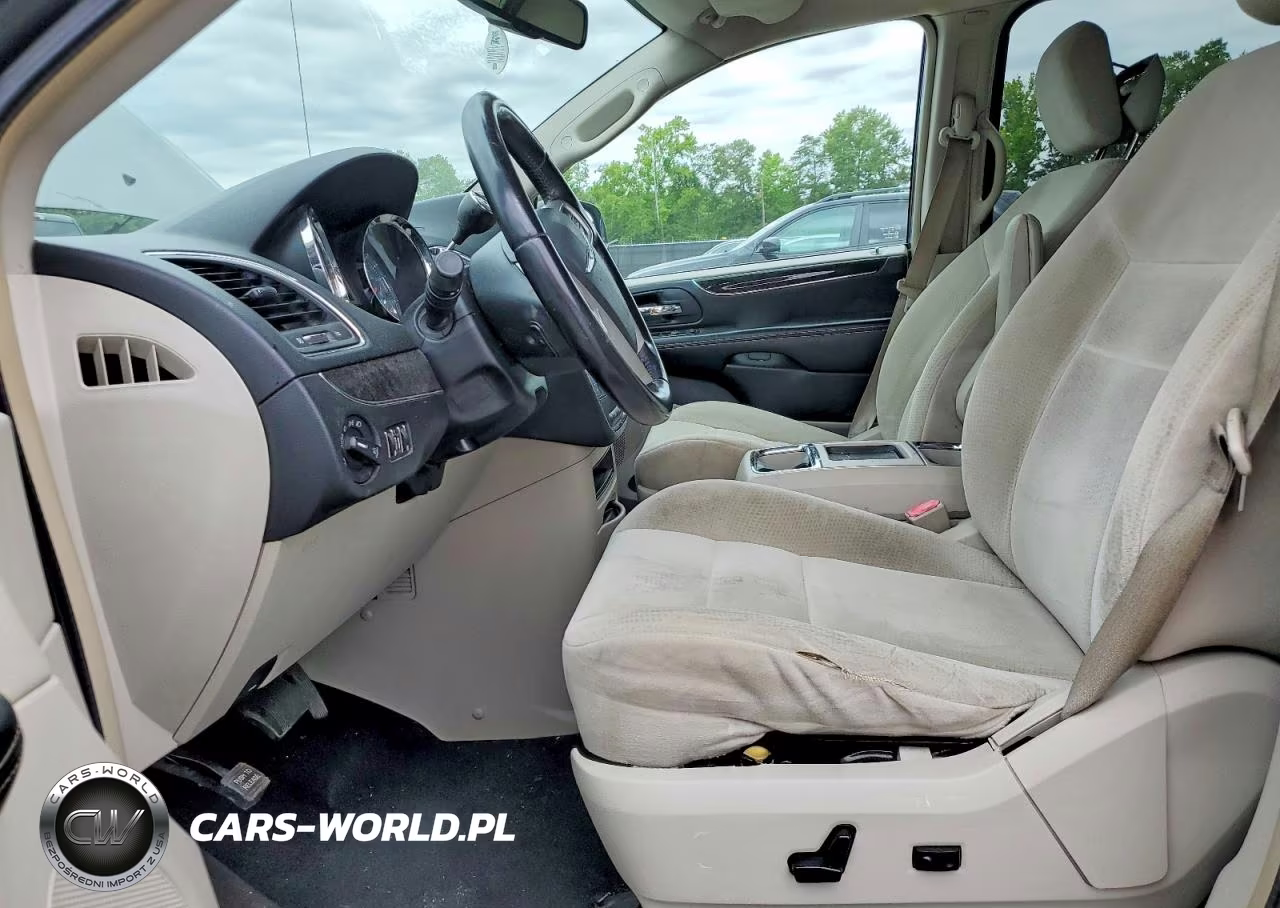 2015 Chrysler Town & Country Touring VIN:2C4RC1BG1FR513545 - 7
