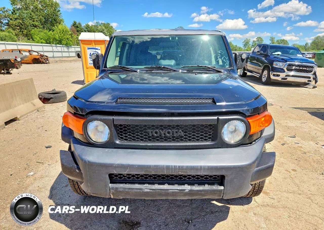 2008 Toyota Fj Cruiser Base VIN:JTEBU11FX8K032925 - 5