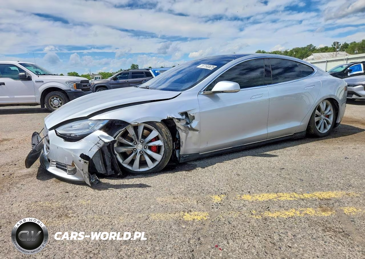 2015 Tesla Model S 85D