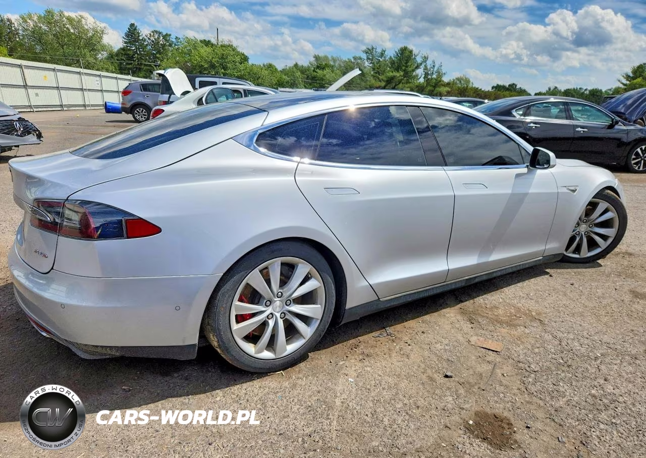 2015 Tesla Model S 85D VIN:5YJSA1H22FFP69885 - 3