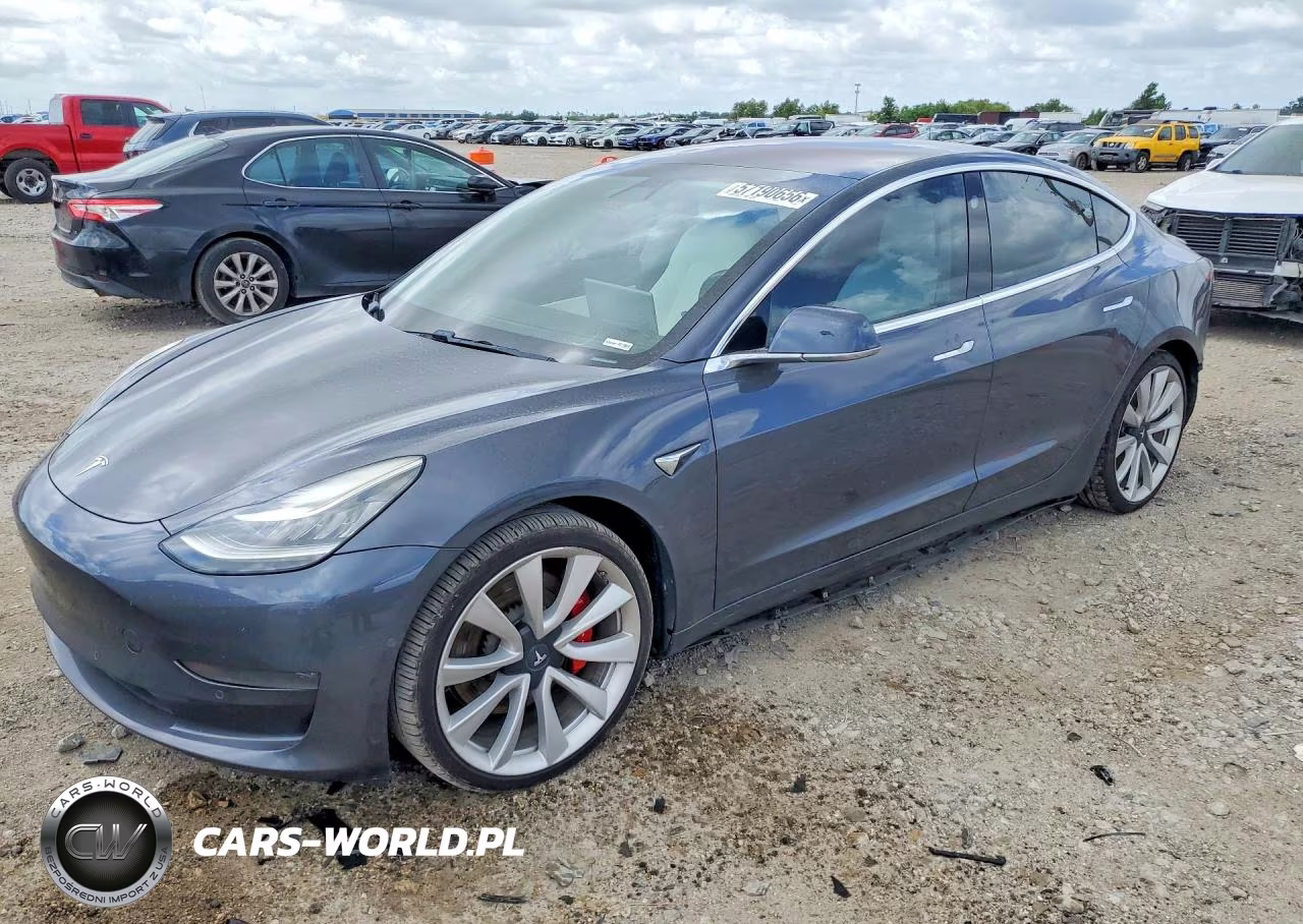 2018 Tesla Model 3 – zdjęcie 1 z 13