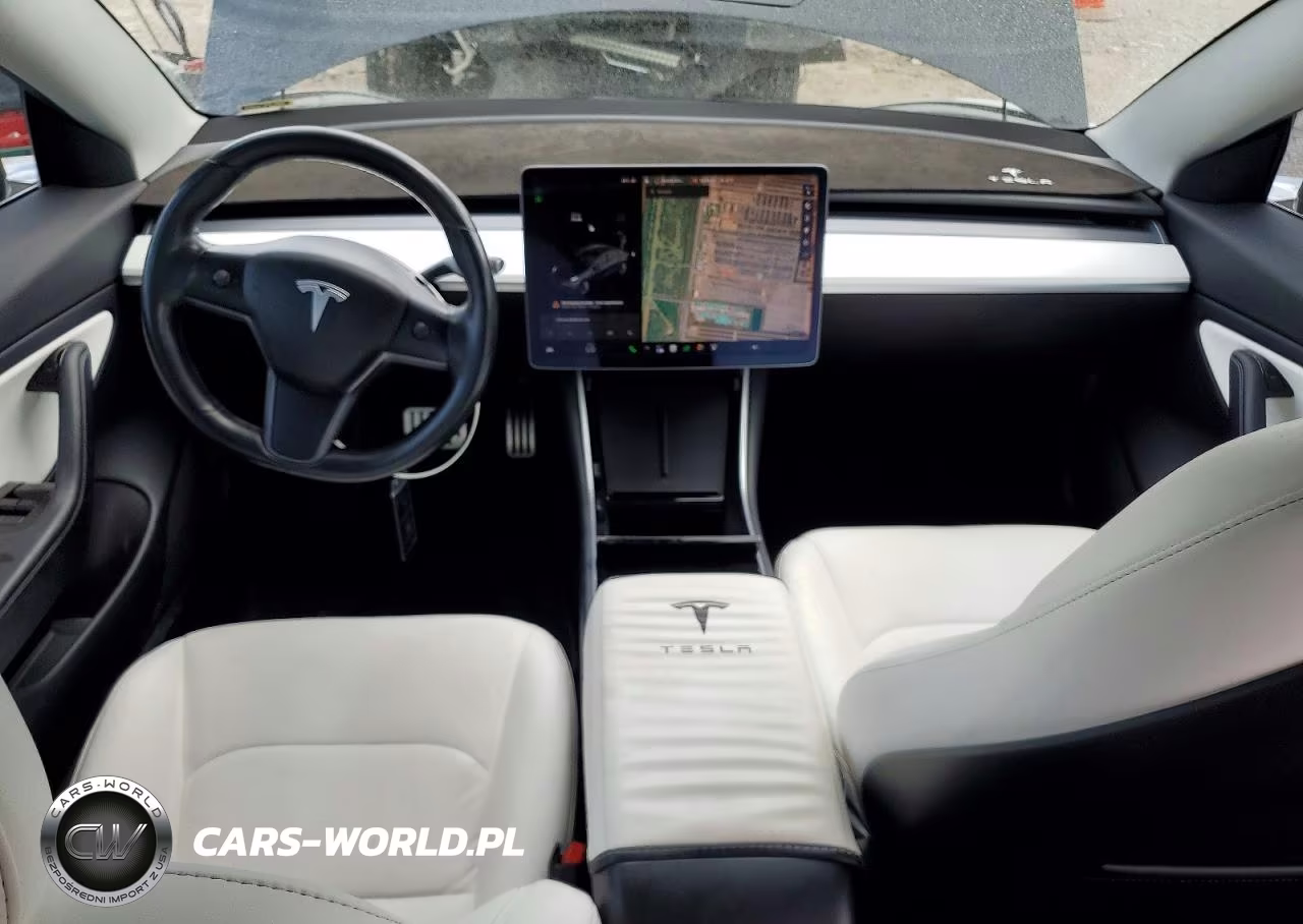 2018 Tesla Model 3 VIN:5YJ3E1EB7JF055143 - 8