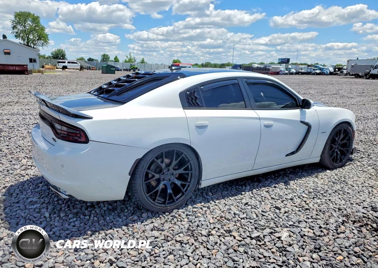 2018 Dodge Charger R VIN:2C3CDXCT5JH193019 - 3