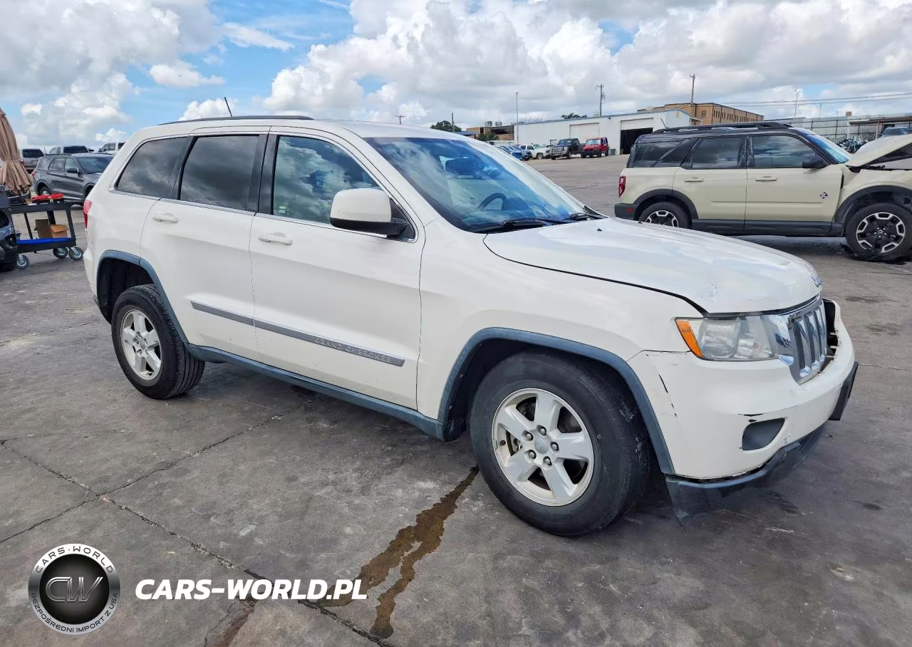 2012 Jeep Grand Cherokee Laredo VIN:1C4RJEAG8CC258430 - 4