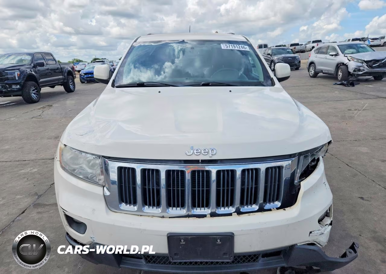 2012 Jeep Grand Cherokee Laredo VIN:1C4RJEAG8CC258430 - 5