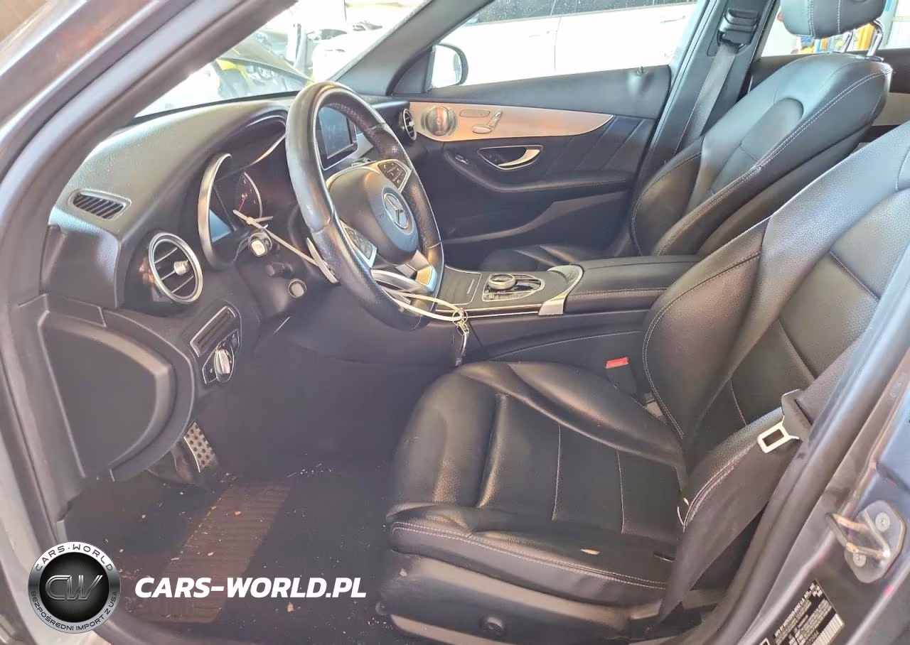 2018 Mercedes-Benz C 300 VIN:55SWF4JBXJU270984 - 7