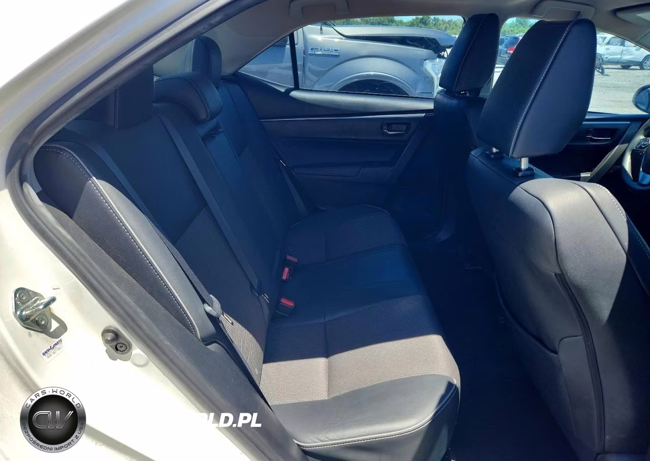 2015 Toyota Corolla S Plus VIN:5YFBURHE2FP207702 - 10