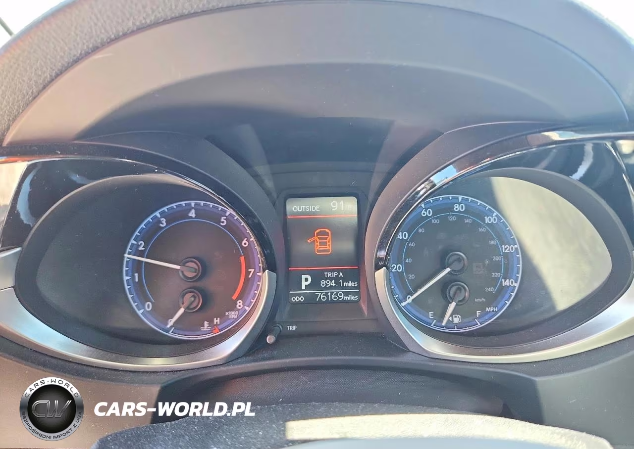 2015 Toyota Corolla S Plus VIN:5YFBURHE2FP207702 - 9
