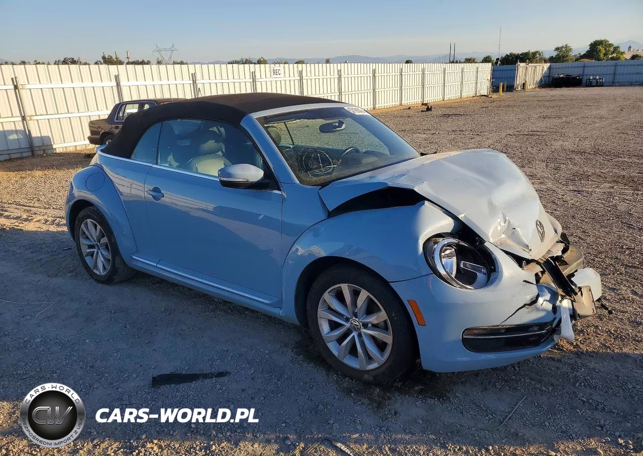 2014 Volkswagen Beetle VIN:3VW5L7AT1EM823505 - 4