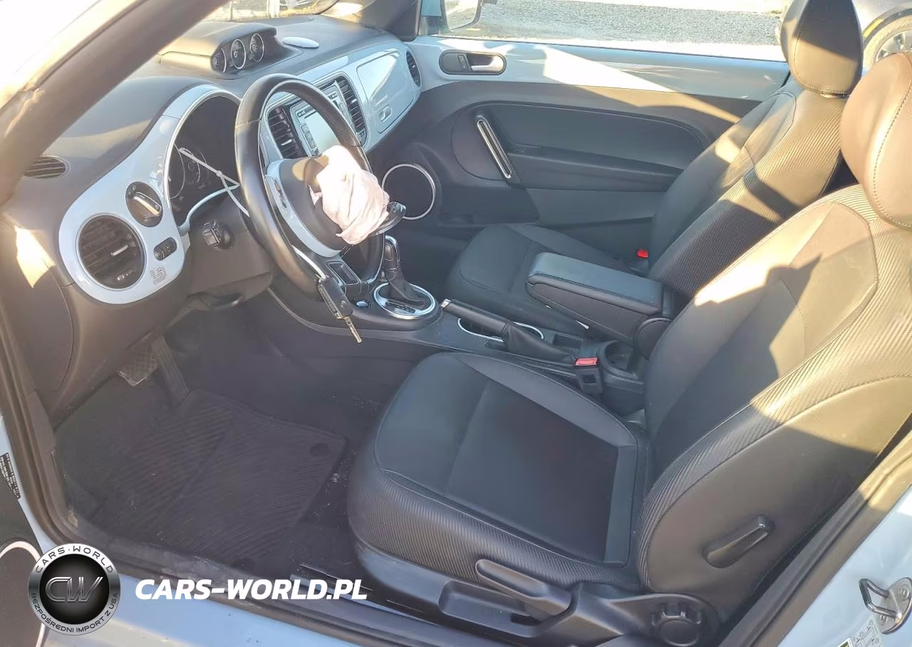 2014 Volkswagen Beetle VIN:3VW5L7AT1EM823505 - 7