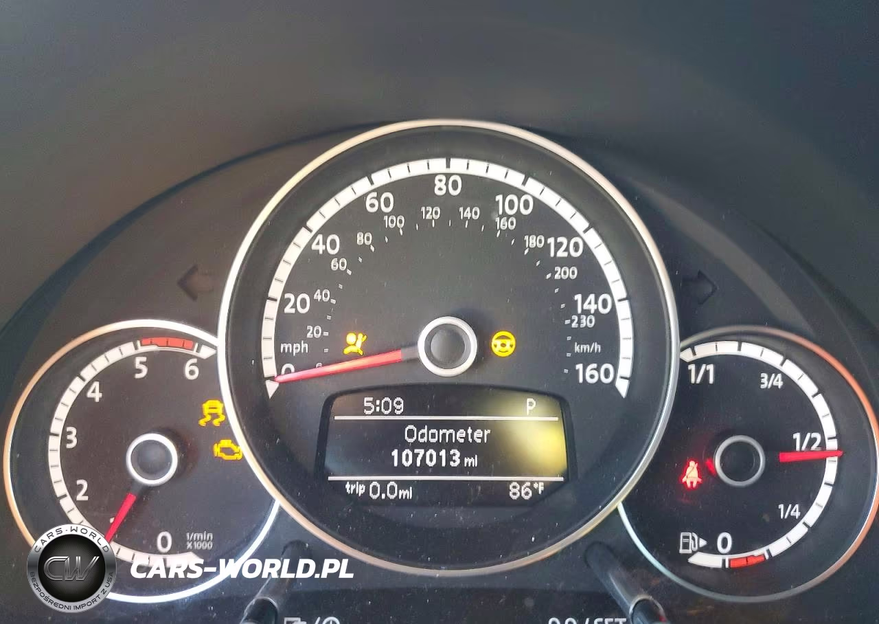 2014 Volkswagen Beetle VIN:3VW5L7AT1EM823505 - 9