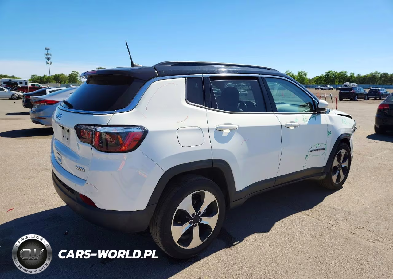 2018 Jeep Compass Latitude VIN:3C4NJDBB5JT178421 - 3
