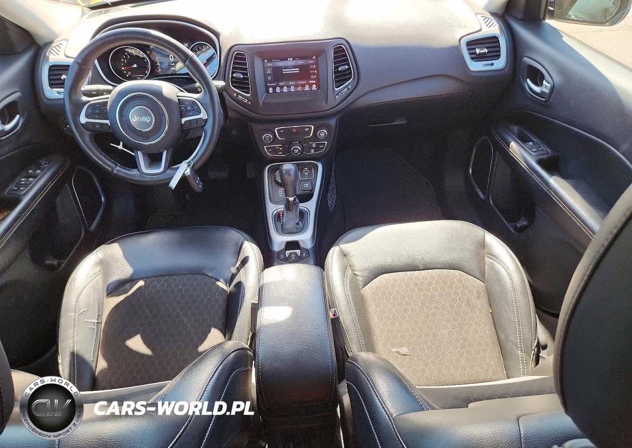 2018 Jeep Compass Latitude VIN:3C4NJDBB5JT178421 - 8