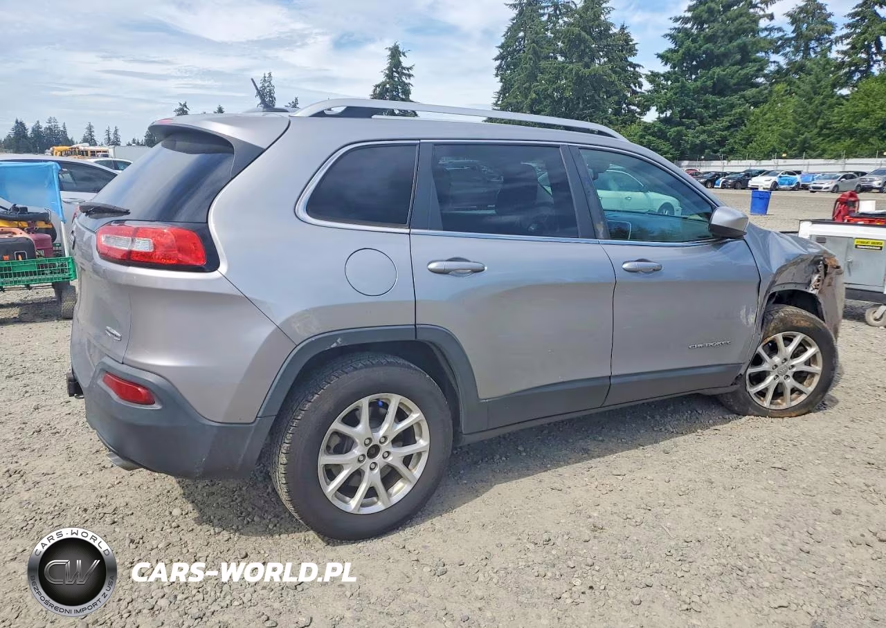 2014 Jeep Cherokee Latitude VIN:1C4PJMCSXEW247837 - 3